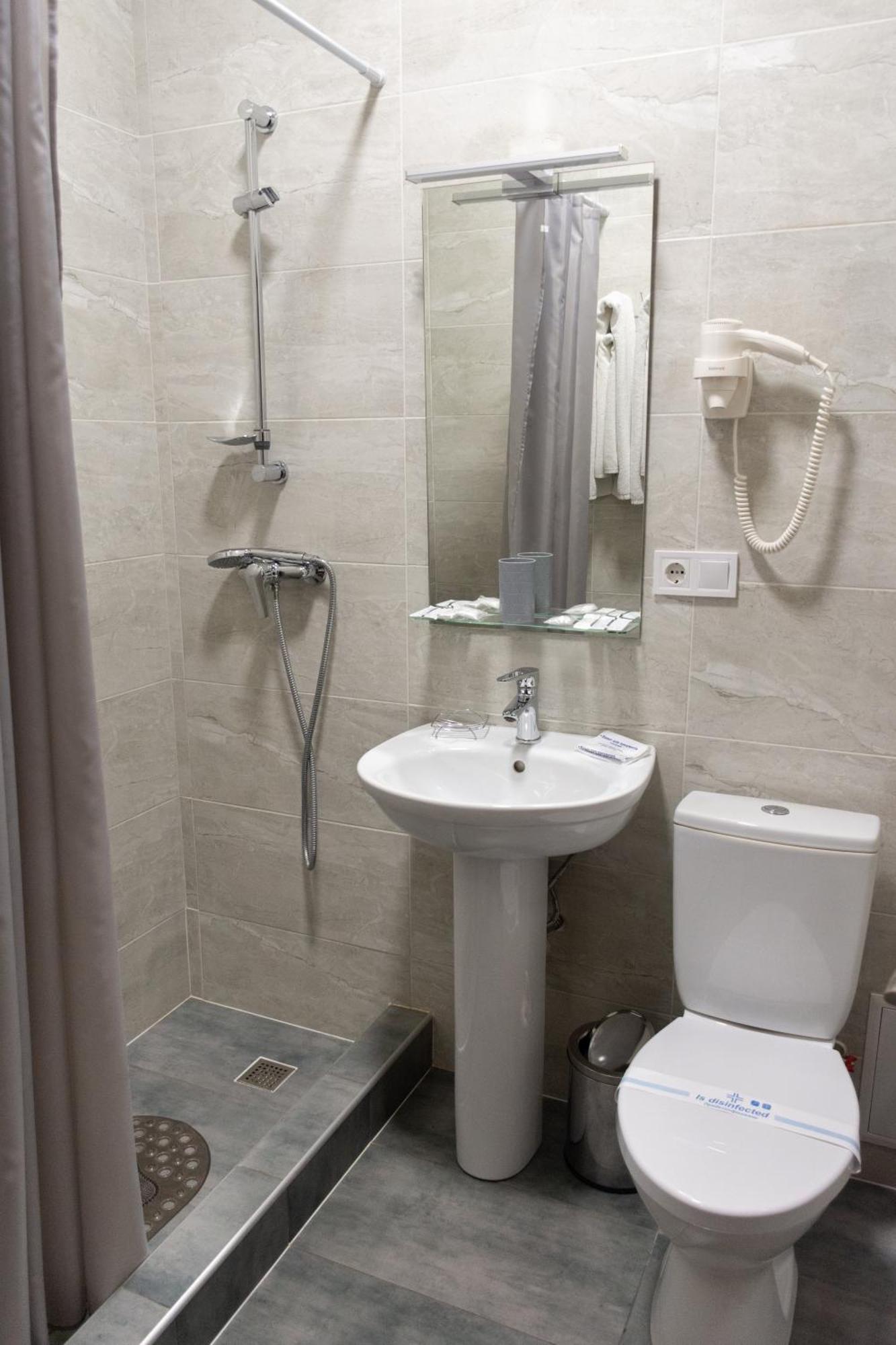 Kremin Hotel Krementjuk Eksteriør billede