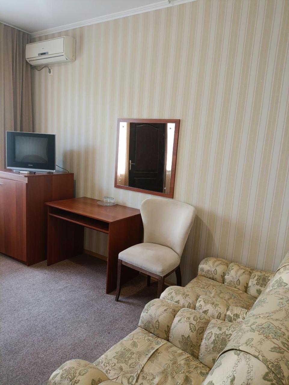 Kremin Hotel Krementjuk Eksteriør billede