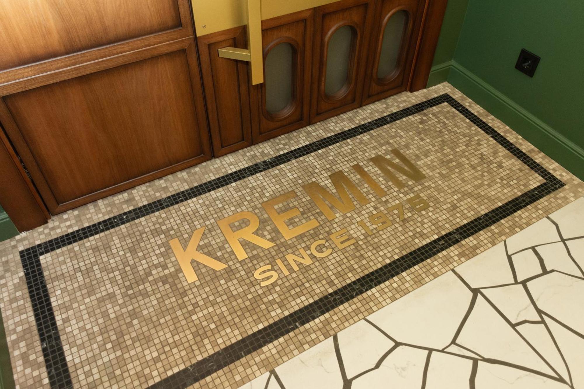 Kremin Hotel Krementjuk Eksteriør billede